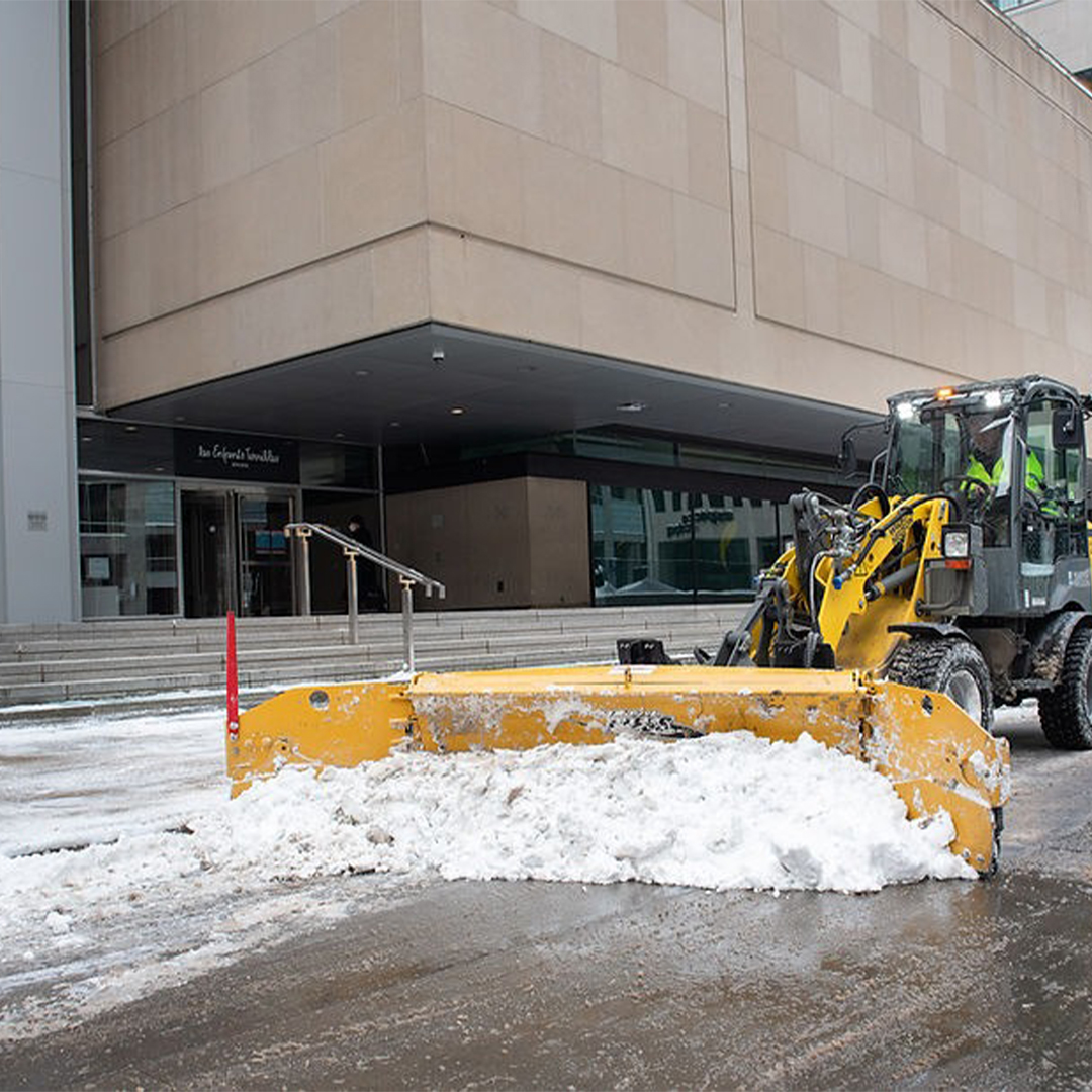 https://sealpro.ca/wp-content/uploads/2024/05/Snow-Clearing.jpg
